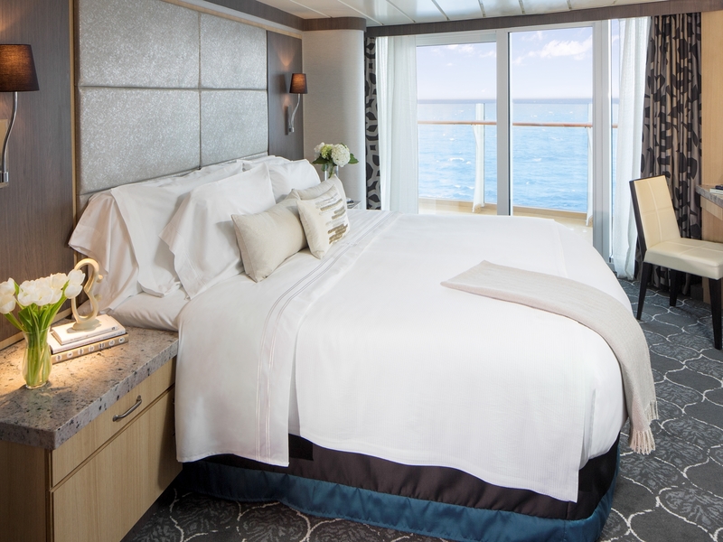 Spacious AquaTheatre Suite - 1 bedroom